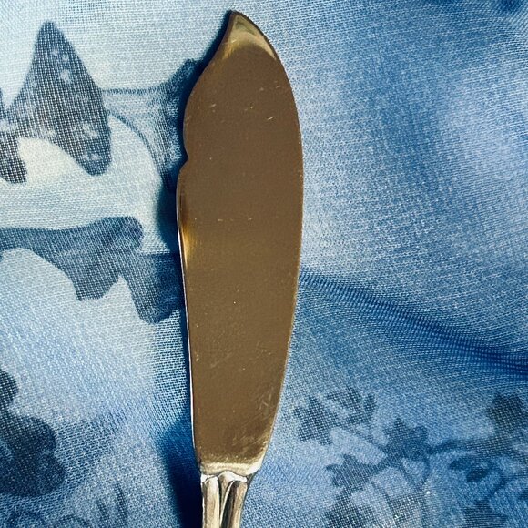 Oneida Tribeca Glossy Master Butter Knife/Butter Server - Picture 8 of 8